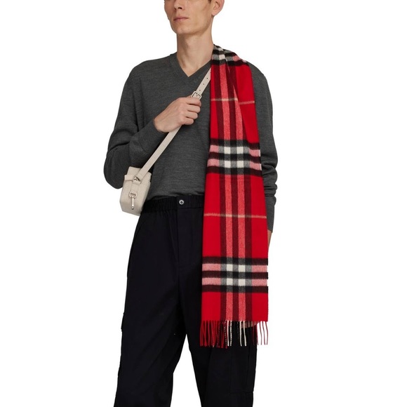 Burberry: Cashmere Giant Check Fringe Lambswool Scarf (Red) - Picture 13 of 14